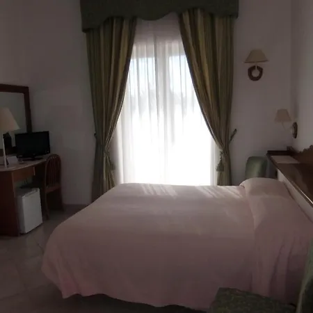 毕安卡玛利亚酒店 酒店 阿纳卡普里