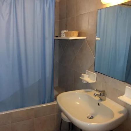 毕安卡玛利亚酒店 3*