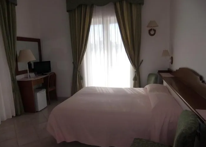 Biancamaria فندق أناكابْري